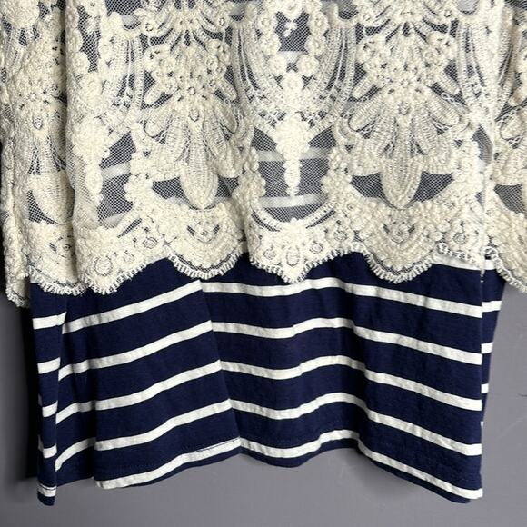 Anthro Postmark Sleeveless Navy Blue Striped Top with Lace Overlay Size Small - Picture 3 of 8